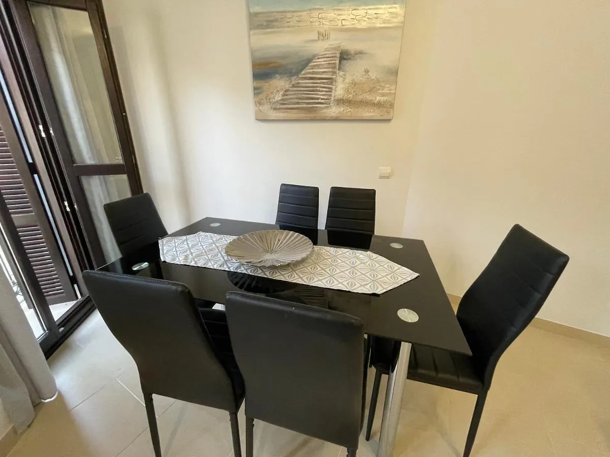 Royal Suites Estepona By Croma 3*,  إسبانيا